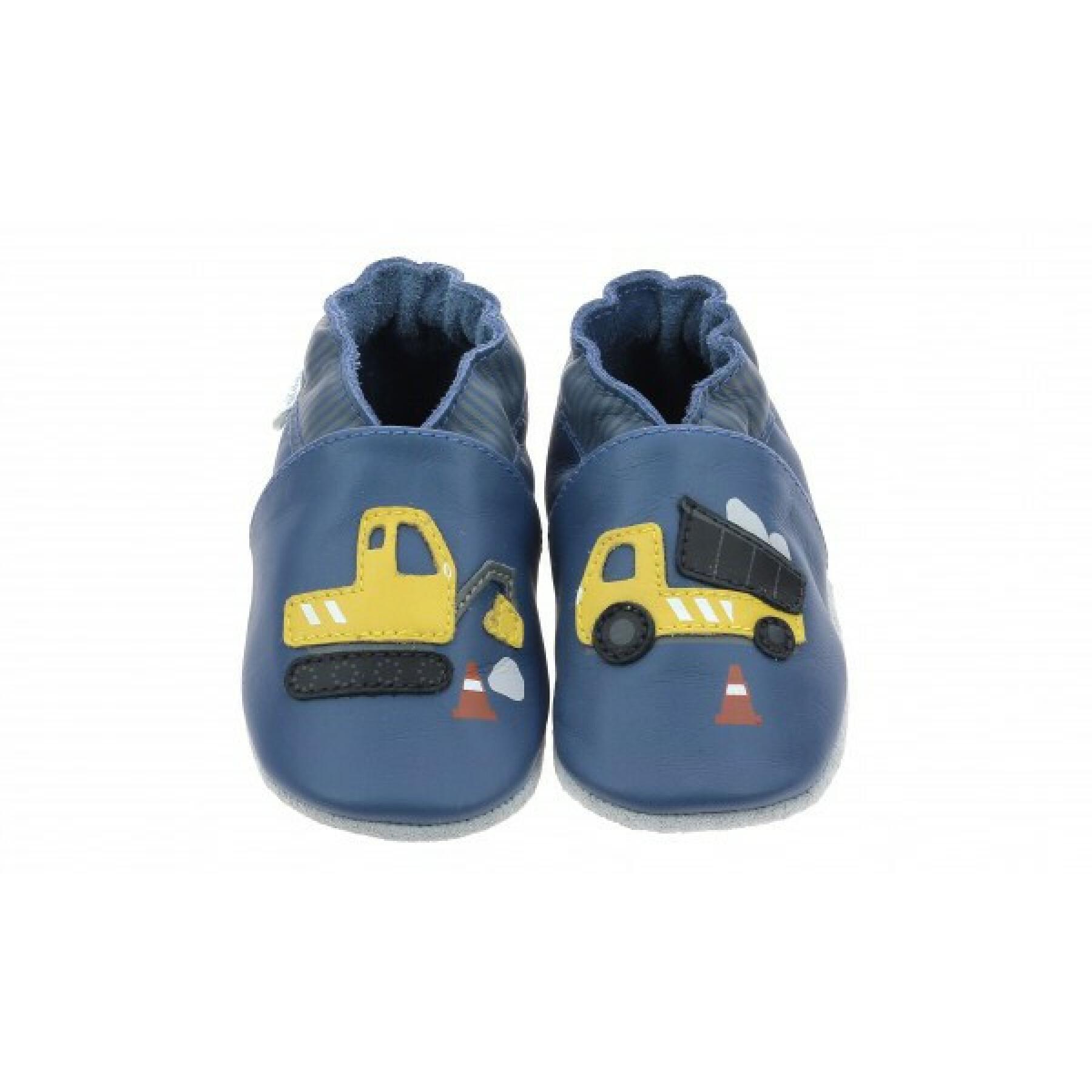 Children's slippers Robeez yard road